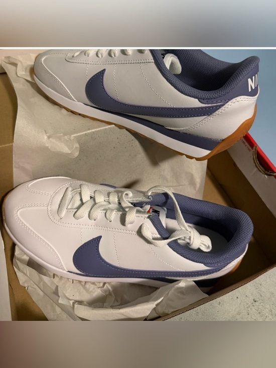 Nike Shoes - Nike Women White Low-Top Lace-Up Sneakers